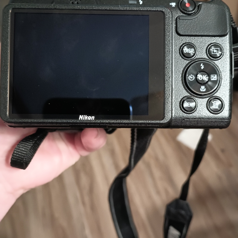 Digital camera - Picture 2 of 7